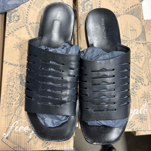 Free People Slice of Sun Sandal - Picture 2 of 4